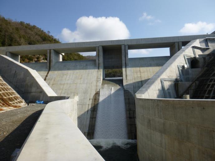 試験湛水が完了した畑川ダム