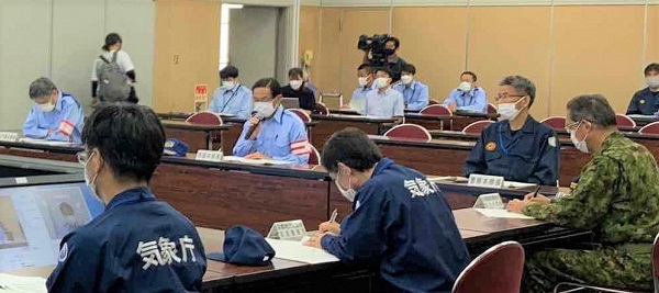 京都府総合防災訓練に出席する知事