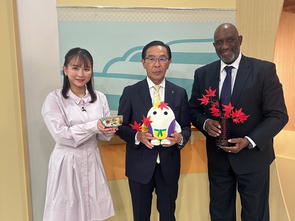「あったか京都！」に出演する知事