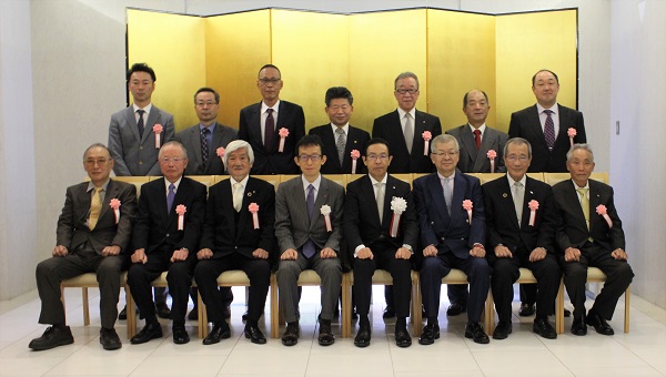 令和3年度京都府納税表彰式に出席する知事