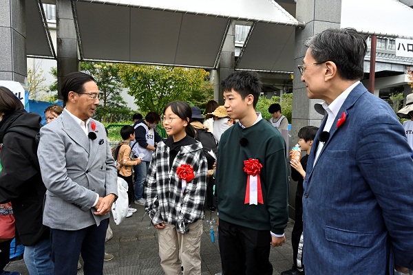 西脇知事と行き活きトークに出席する知事
