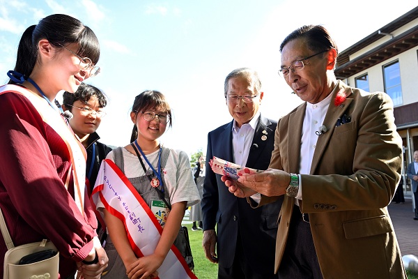 西脇知事と行き活きトークに出席する知事