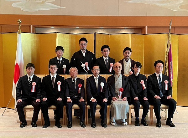 令和4年度京もの認定工芸士称号授与式に出席する知事