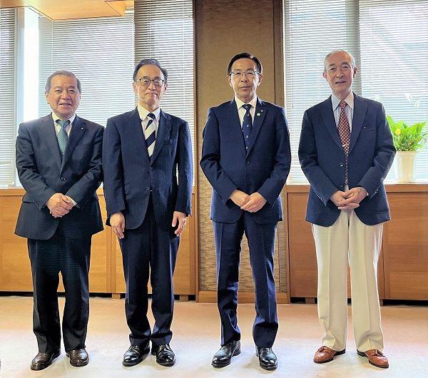 京都ふるさとの集い連合会表敬訪問に出席する知事