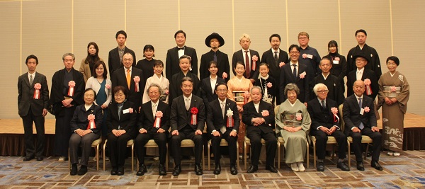 第42回京都府文化賞授賞式に出席する知事