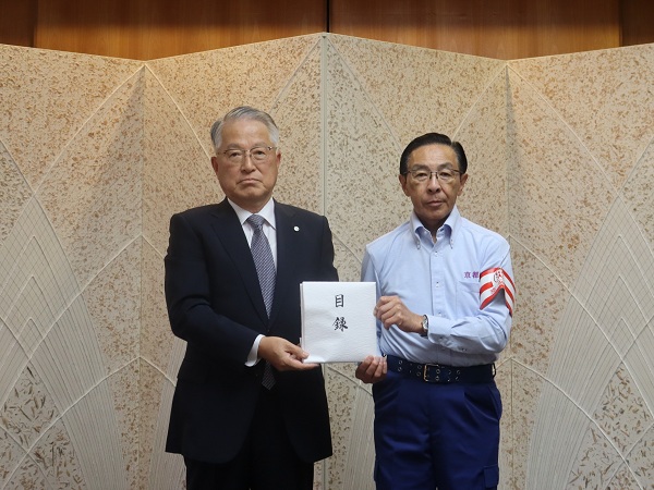 令和8年熊本地震災害義援金に係る寄附の受入に出席する知事
