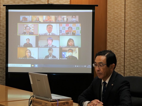 JICAボランティア海外派遣に伴うオンライン表敬訪問に出席する知事