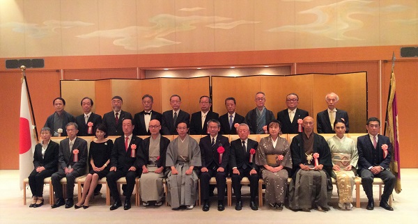 令和3年度京都府伝統産業功労者等表彰式に出席する知事