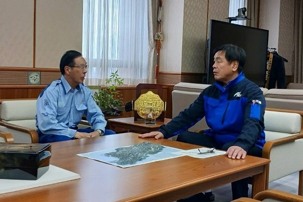 馳石川県知事、茶谷七尾市長を訪問する知事