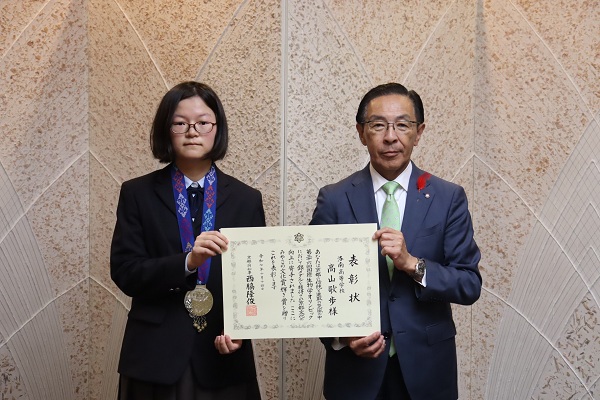 「みやこの文化賞輝き賞」授賞式に出席する知事