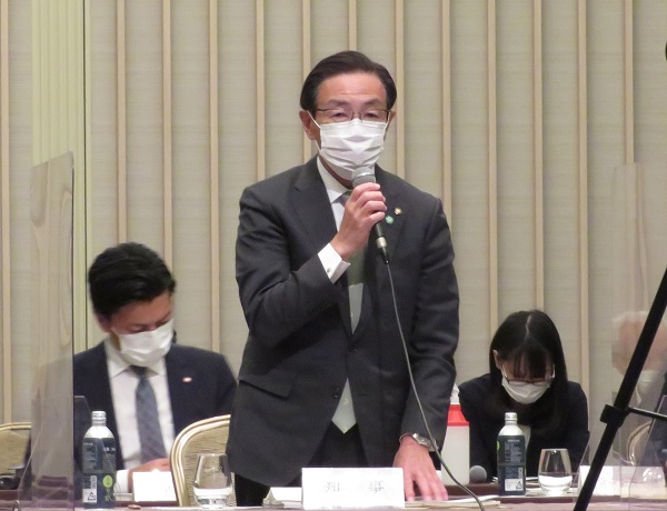 第1回京都府水道事業広域的連携等推進協議会に出席する知事