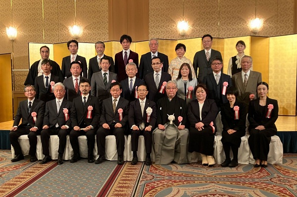 令和7年度「京の老舗」表彰式に出席する知事