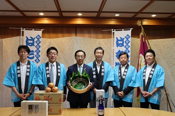 淡路島観光協会等関係者の知事表敬訪問に出席する知事