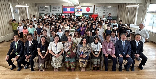お茶でつながる国際交流~国際茶会に出席する知事