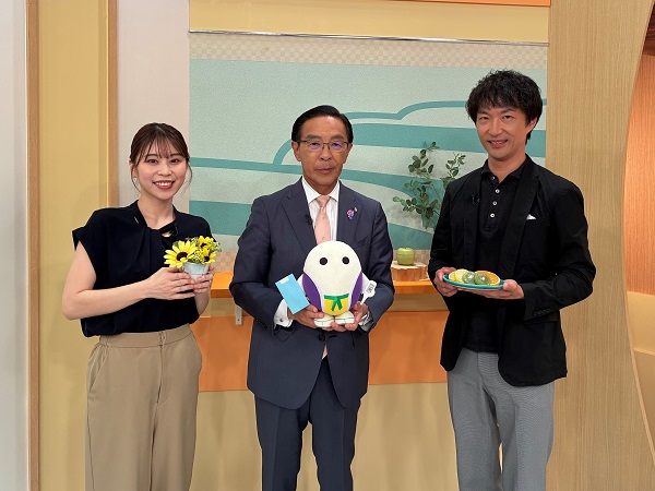 「あったか京都!」に出演する知事