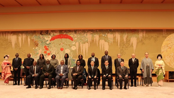 ザンビア共和国大統領の京都訪問に際しての歓迎行事に出席する知事