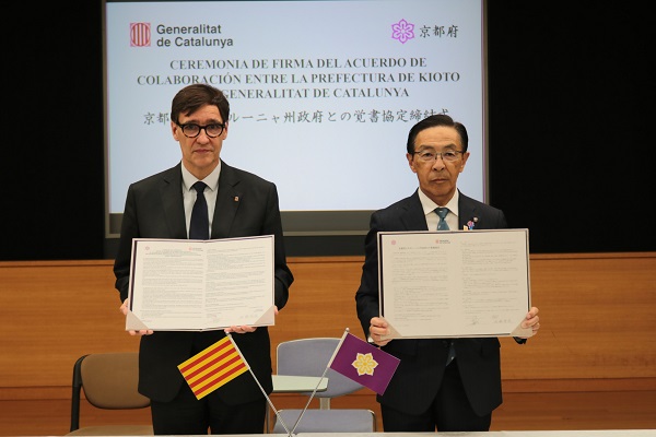 スペイン・カタルーニャ州との連携強化に向けた覚書締結式に出席する知事