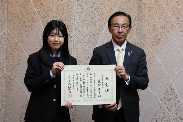 「みやこの文化賞輝き賞」授賞式に出席する知事