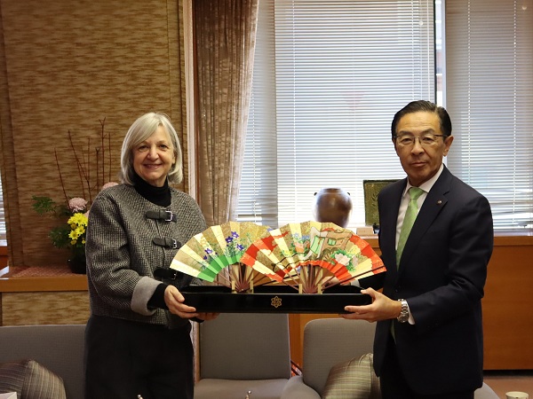 次期駐日フランス大使の表敬訪問に出席する知事