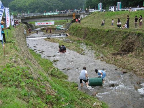 ドラム缶転がしタイムレース