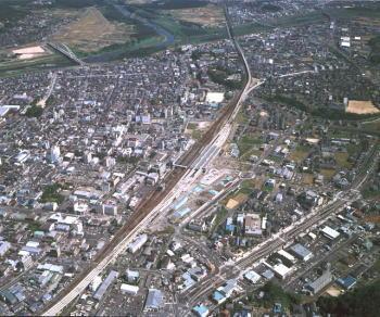 平成17年10月、福知山駅上空から京都方面を望む。