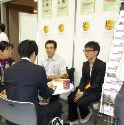 KMCCブースの様子