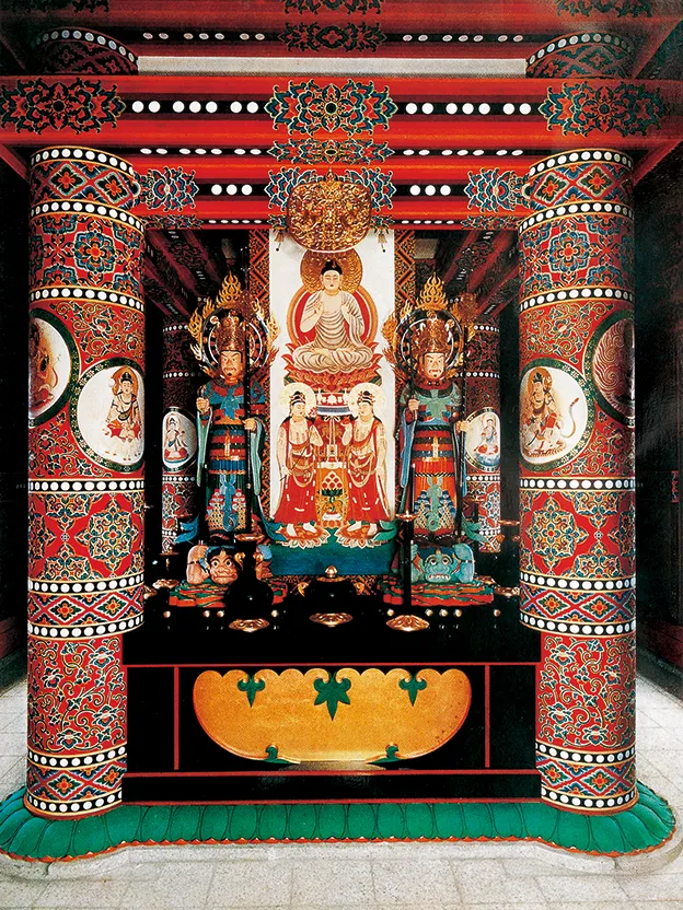 在りし日の四天王寺宝塔堂内