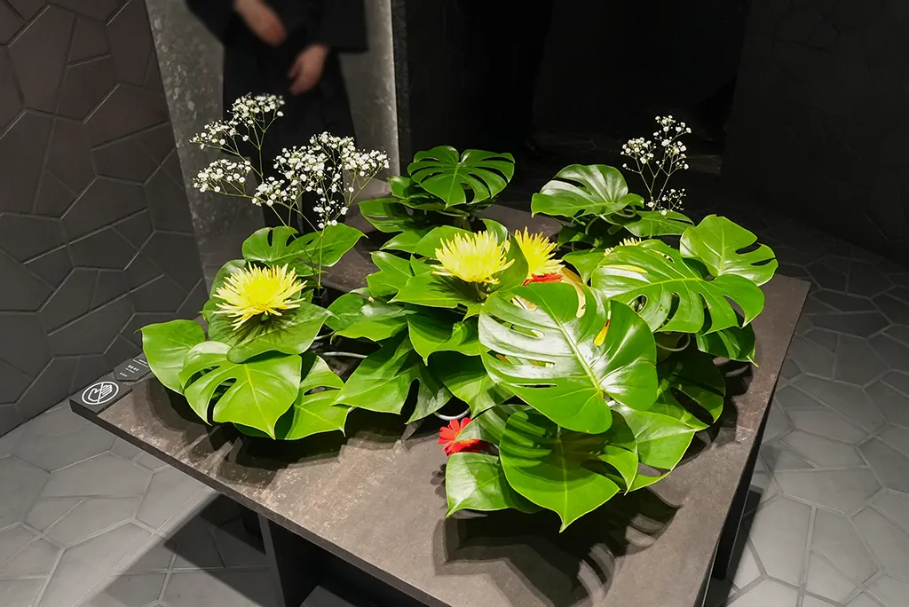 大きい生け花の写真