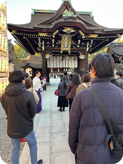 文化体験　北野天満宮　皆さんの様子