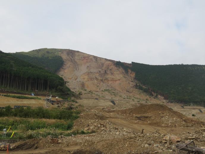 熊本県南阿蘇村崩落現場