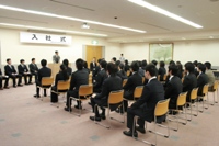入社式