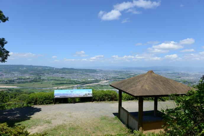 万灯呂山