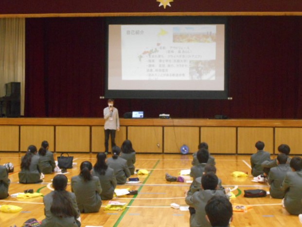 培良中学校