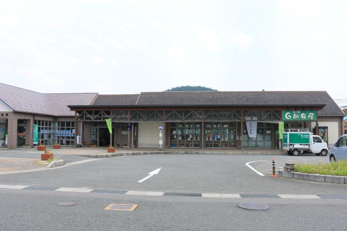 胡麻駅駅前広場