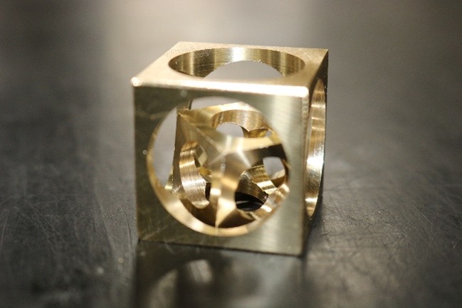 ターナーズキューブ完成品の写真