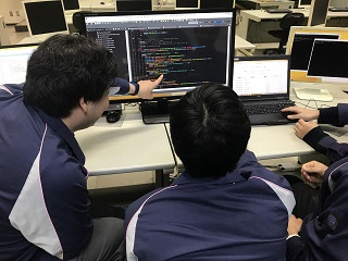 システム設計科実習風景