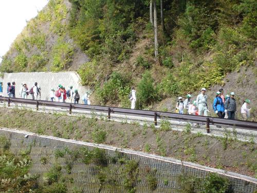 緑の少年団が樹木学習