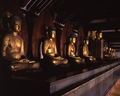 9_Statues_of_the_Amida_Buddha