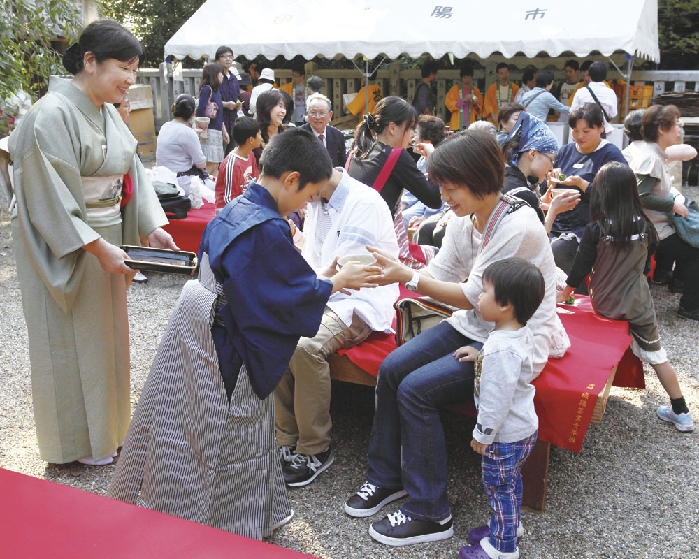 第31回城陽茶まつり 城陽市 荒見神社境内 ※)お茶の京都DMOより