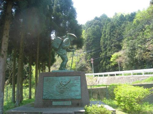 西の鯖街道（銅像）