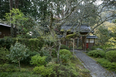神蔵寺の庭