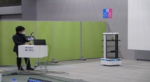 ロボット共生カフェプセミナー「バーチャル空間カフェでのロボット遠隔接客の可能性」（2023年3月）の動画です