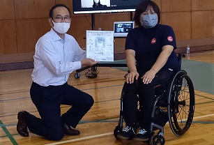 選手から感謝状贈呈