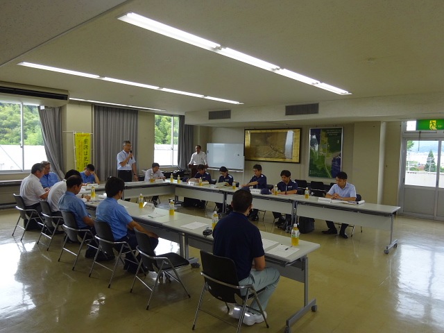 写真：密漁防止啓発会議の様子