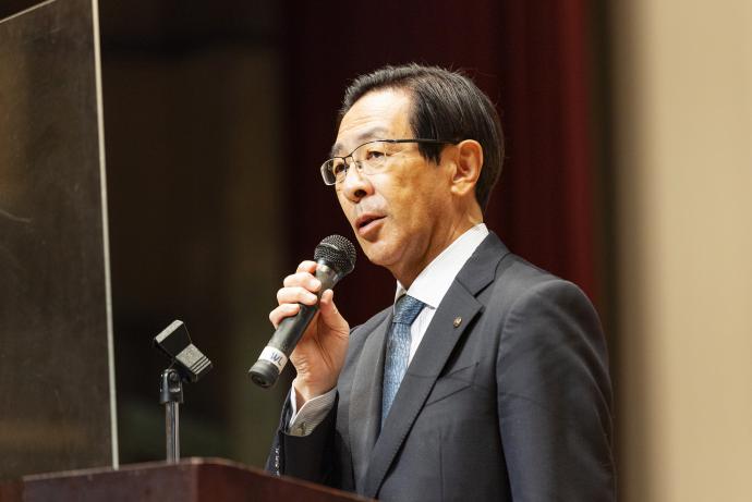 知事