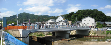 右岸下流から見た京口橋