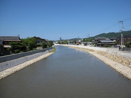 新しい京口水位の観測所付近（京口橋から下流をのぞむ）