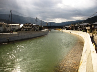 京口橋より上流を望む