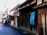 揃いの暖簾で景観を統一