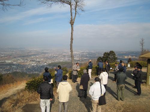 万灯呂山展望台での現地視察の様子1